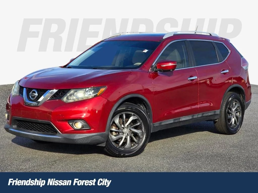Used 2015 Red Nissan SL image 1