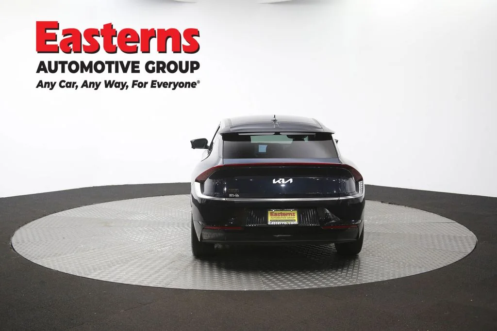 Used 2023 Blue Kia Wind image 39