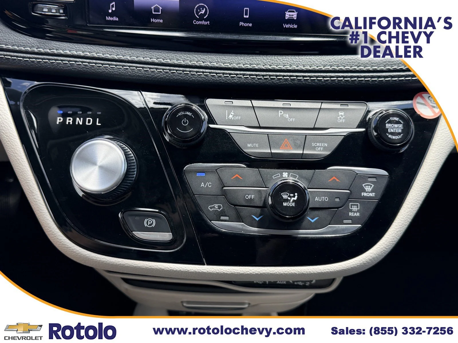 Used 2023 Silver Mist Clearcoat Chrysler Hybrid Touring L image 25