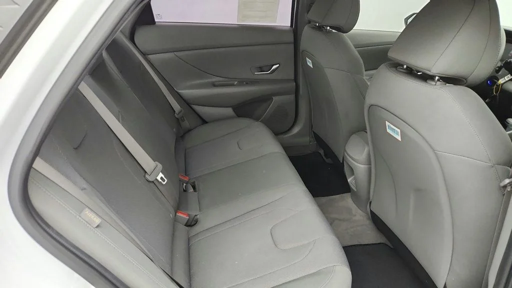 Used 2024 Serenity White Hyundai SE IVT image 21