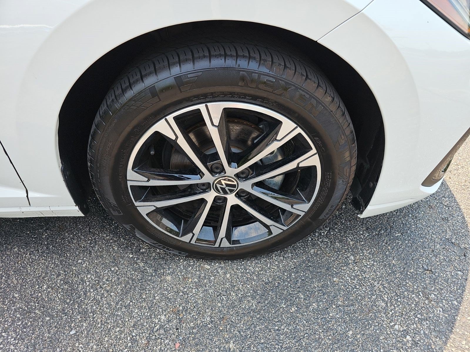 Used 2025 White Volkswagen Sport image 8