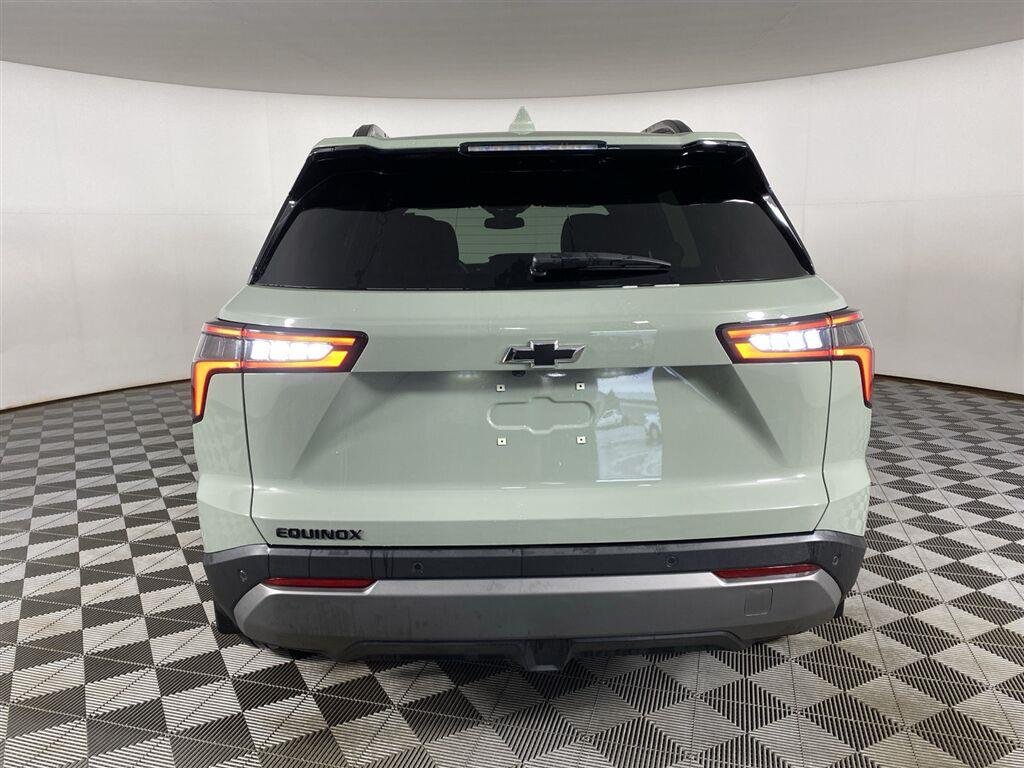 Used 2025 Gr Chevrolet  image 9