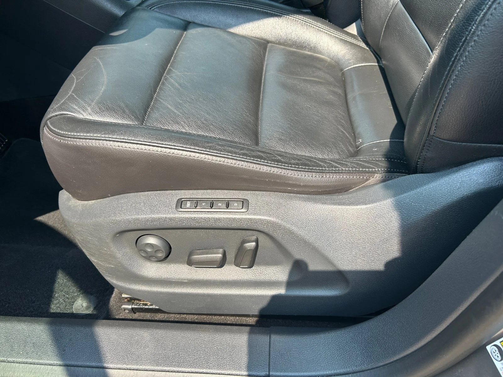 Used 2017 Silver Volkswagen Highline image 14
