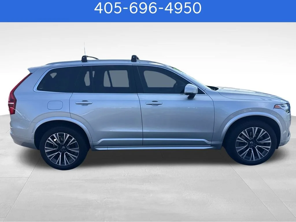 Pre-Owned 2022 Volvo XC90 Momentum