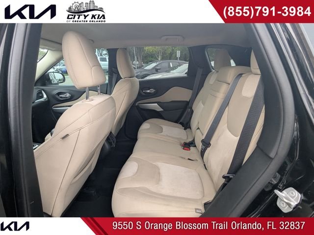 Used 2018 Black Jeep Latitude image 14