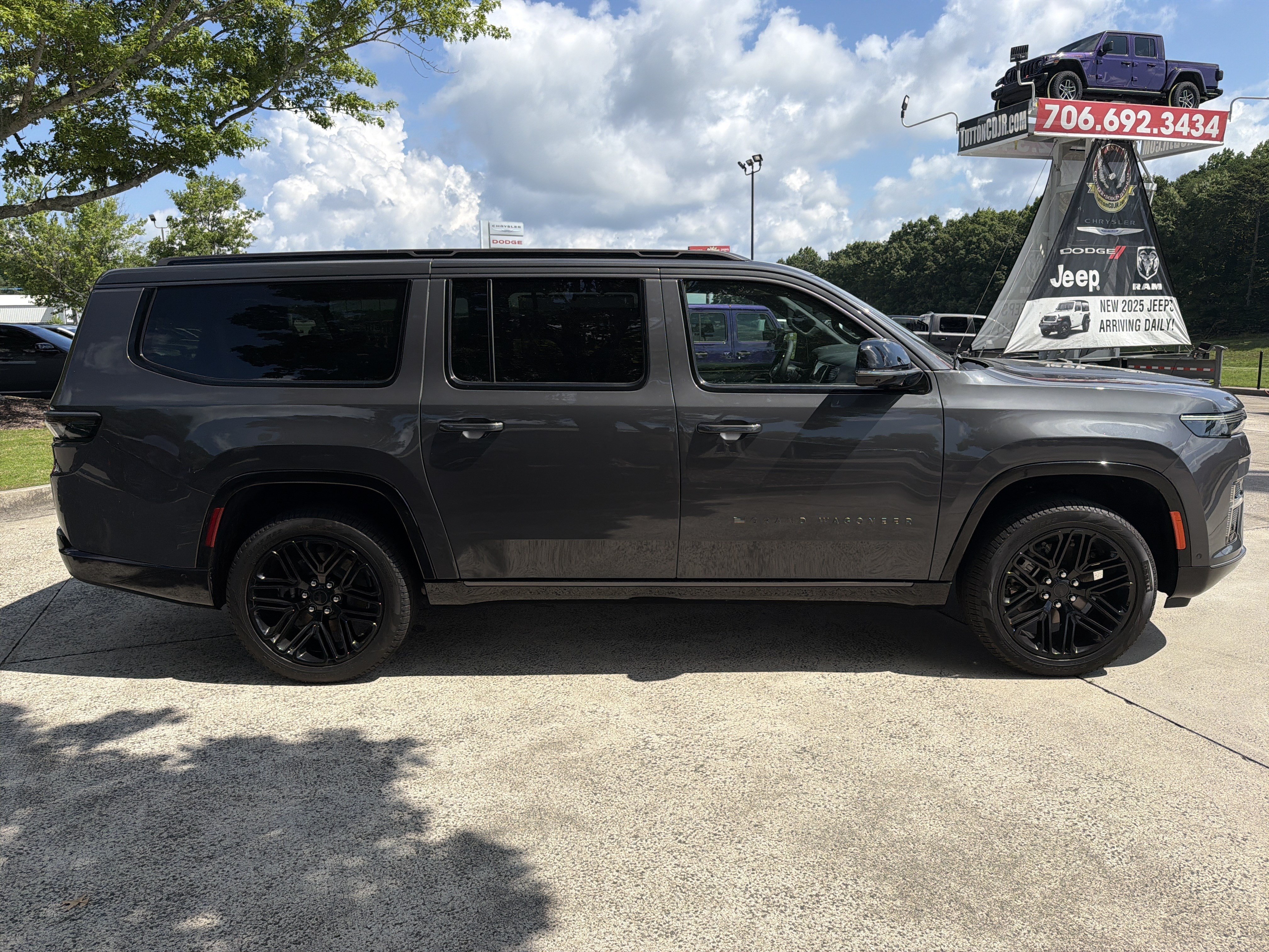 New 2026 Baltic Gray Metallic Clearcoat Jeep Limited Reserve image 8