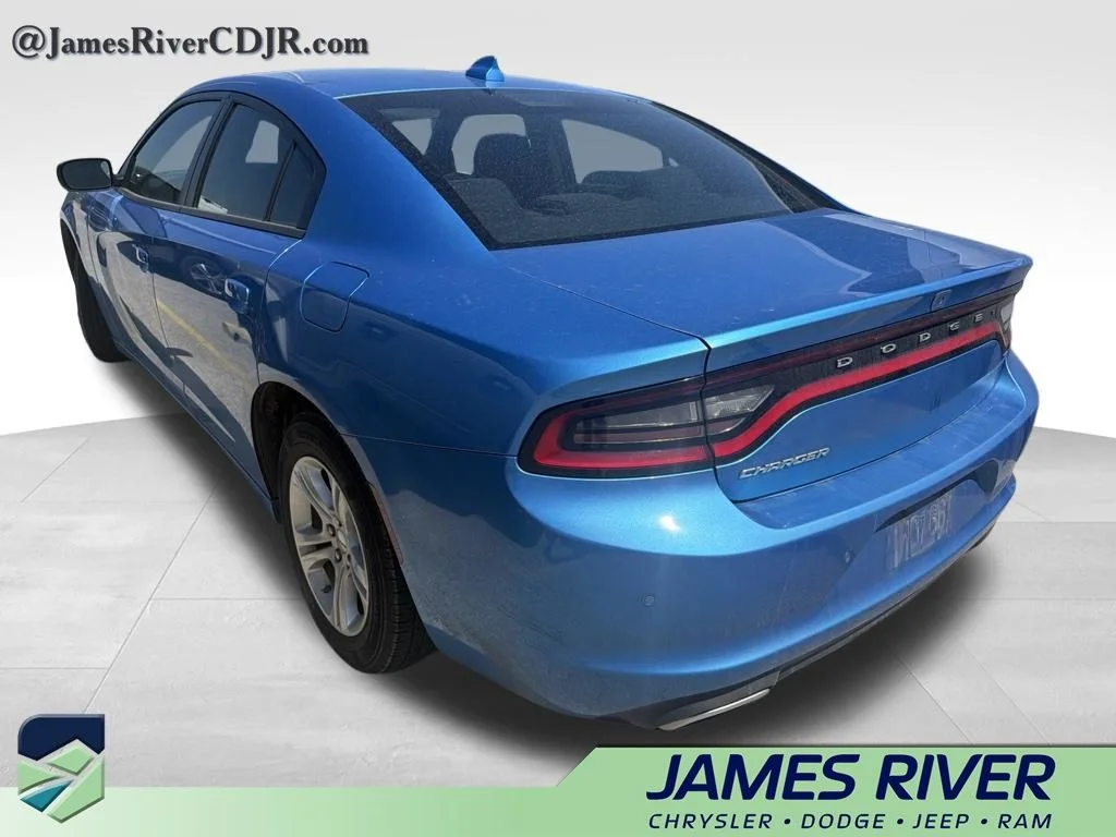 Used 2023 Blue Dodge SXT image 7