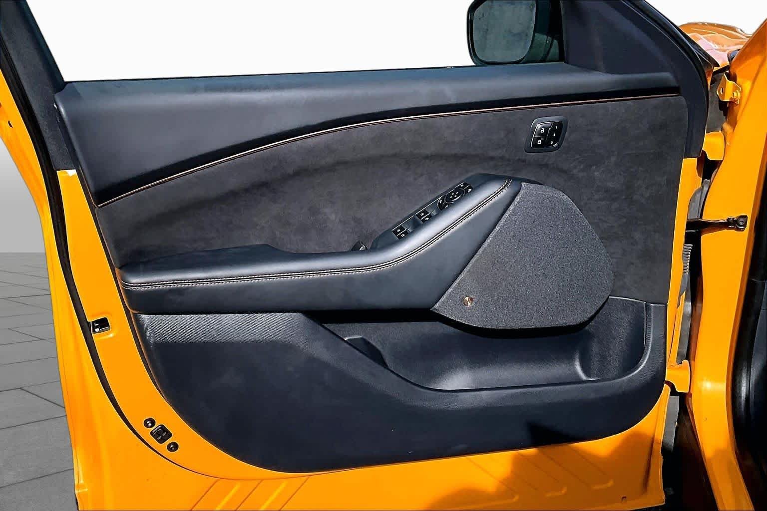 Used 2023 Cyber Orange Metallic Tricoat Ford GT image 25