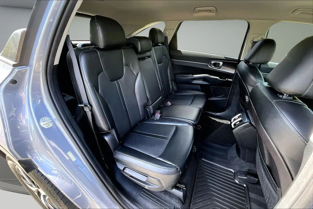 Certified Used 2022 Silver Kia S image 24