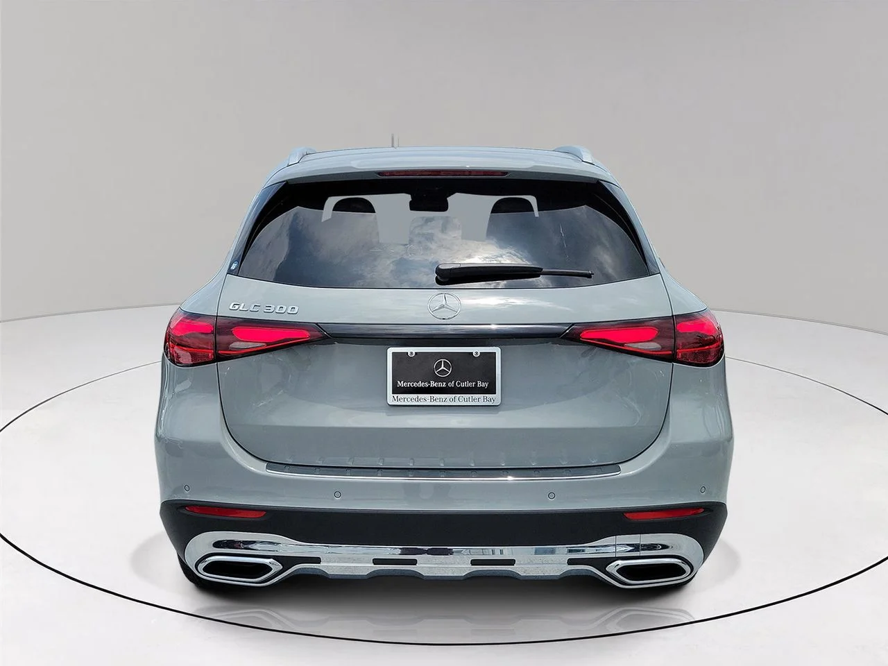 New 2026 MANUFAKTUR Alpine Grey Mercedes-Benz GLC 300 image 5