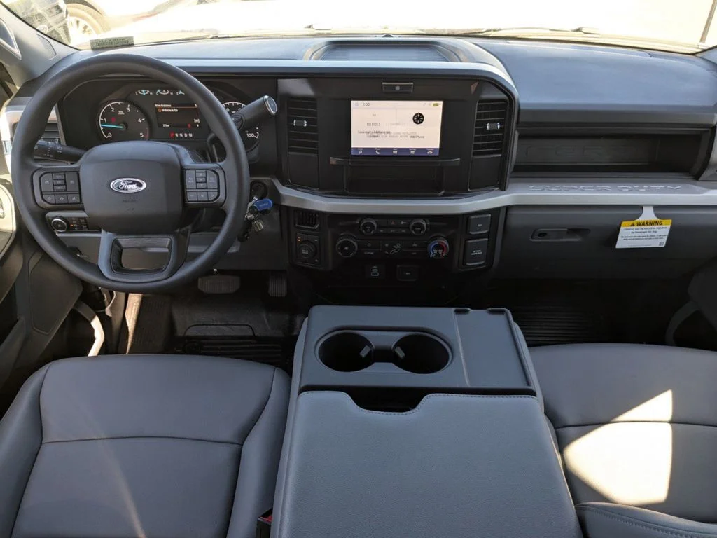 New 2025 Oxford White Ford XL image 15