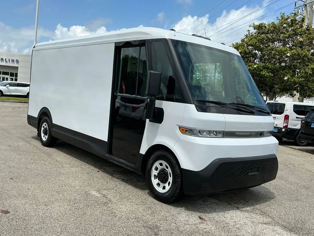Used 2024 White BrightDrop Base image 9