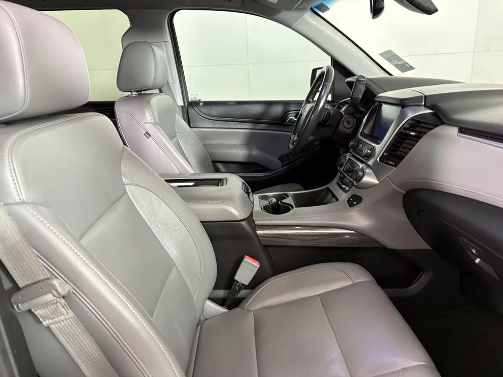 Used 2016 TUNGSTEN METALLIC Chevrolet LT image 18