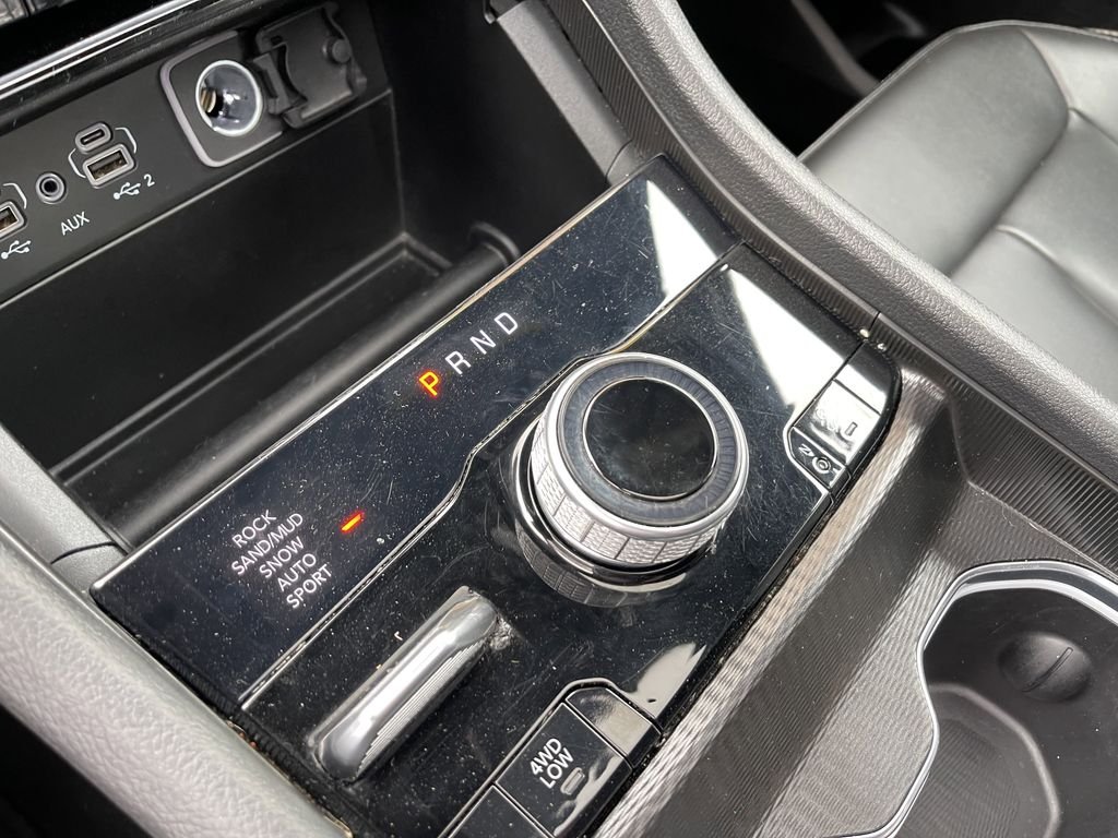 Used 2024 Silver Jeep 4xe image 33