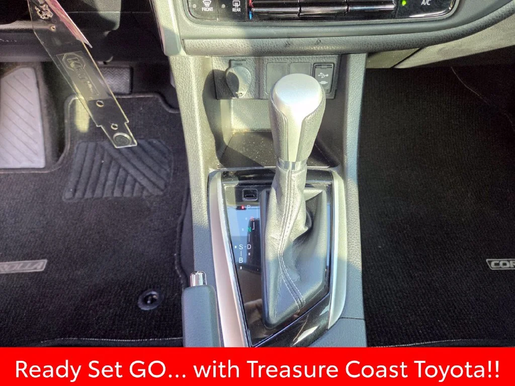 Used 2018 Red Toyota LE image 28