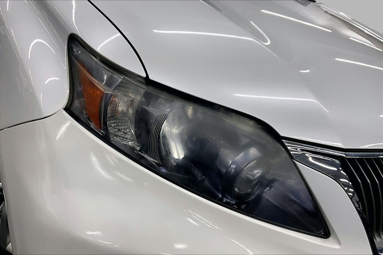 Used 2010 Starfire Pearl Lexus  image 27
