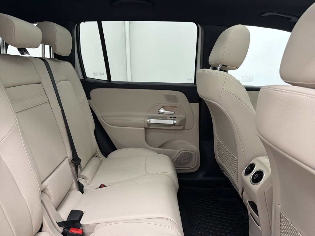 Used 2026 White Mercedes-Benz GLB 250 image 26
