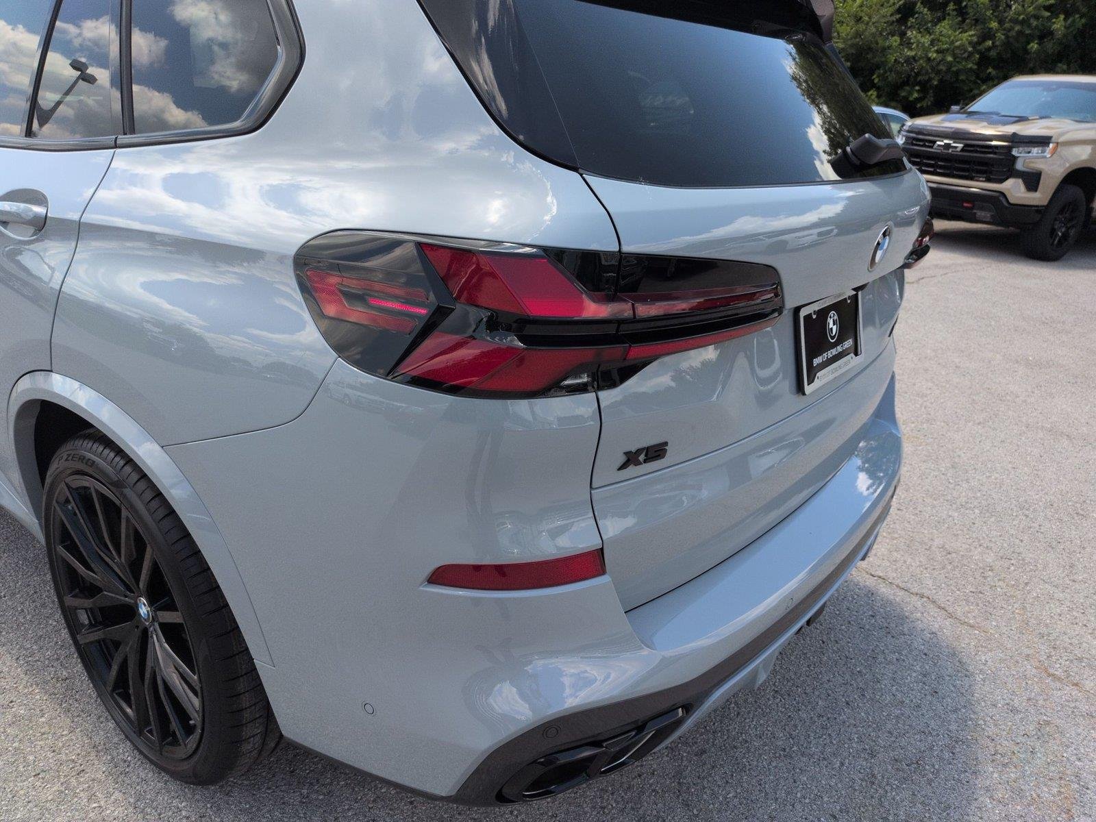 New 2026 Brooklyn Grey Metallic BMW M60i image 12