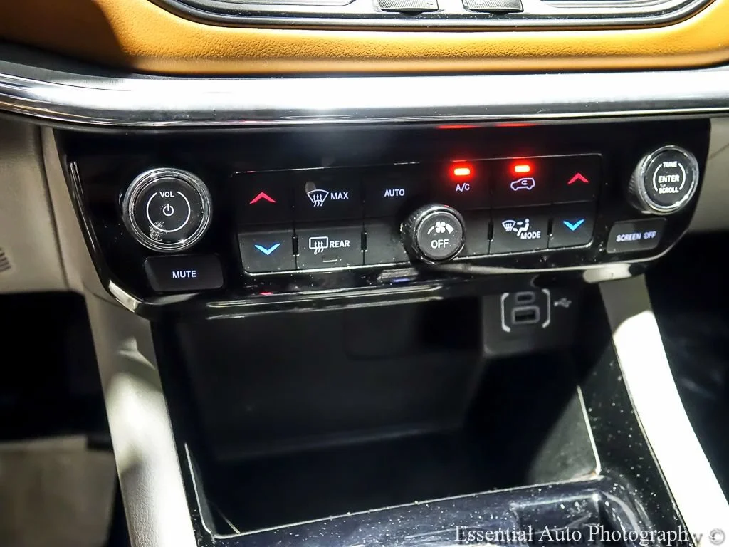 Used 2022 Gray Jeep Limited image 20
