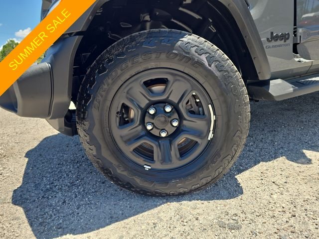 Used 2021 Gray Jeep Sport image 28