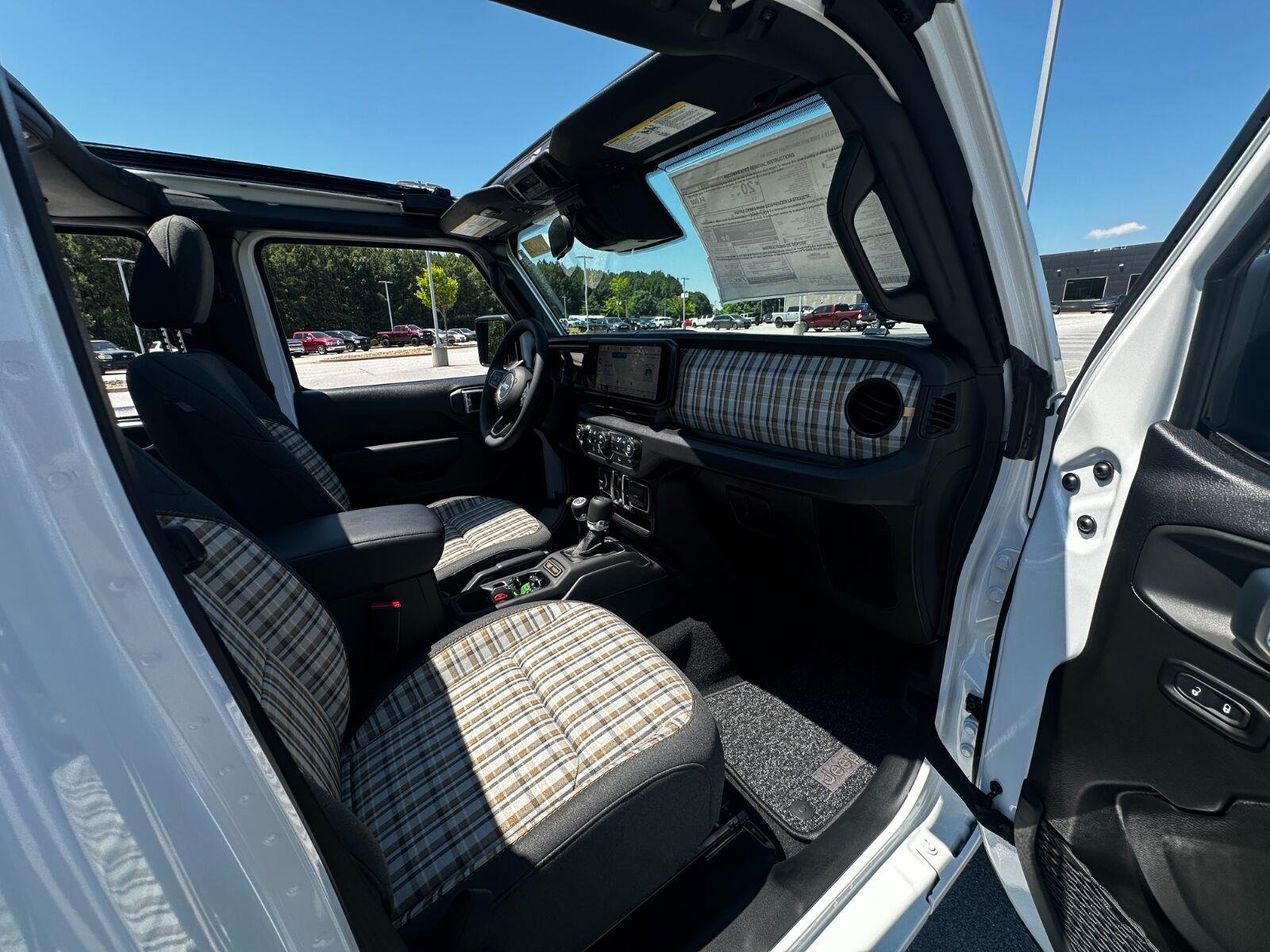 New 2026 Bright White Clear-Coat Exterior Paint Jeep 85th Anniversary image 10