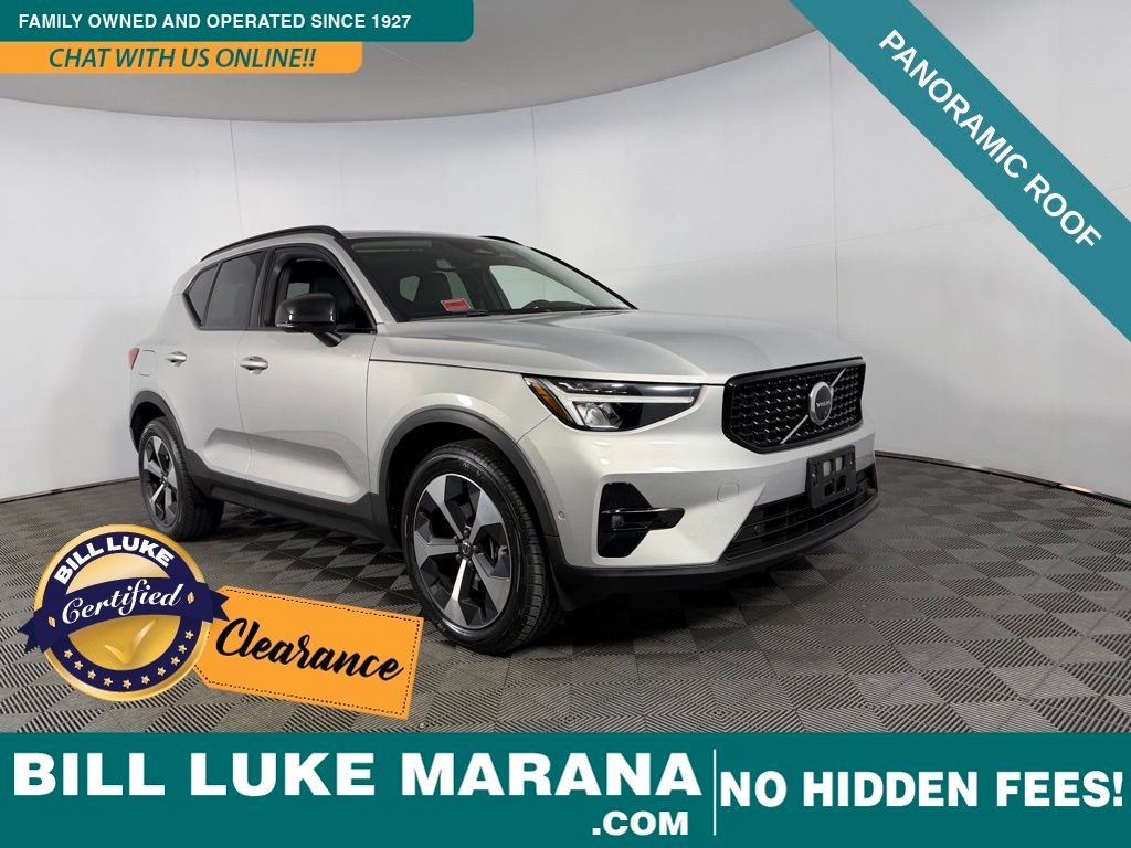 2023 Volvo XC40 B5 Plus Dark AWD's photo