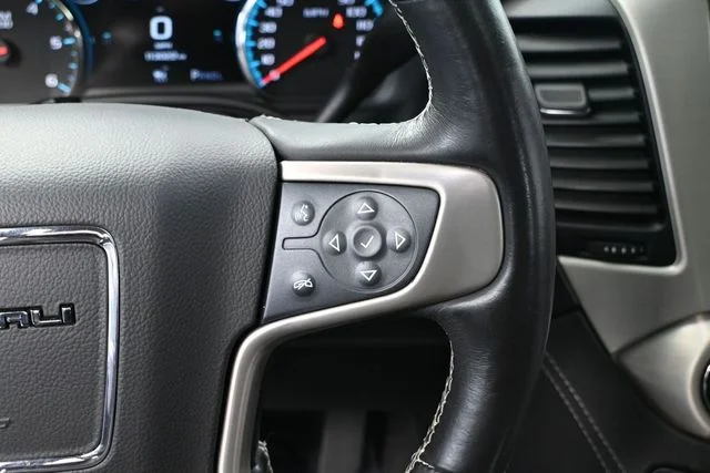 2020 GMC Yukon Denali - Photo 34