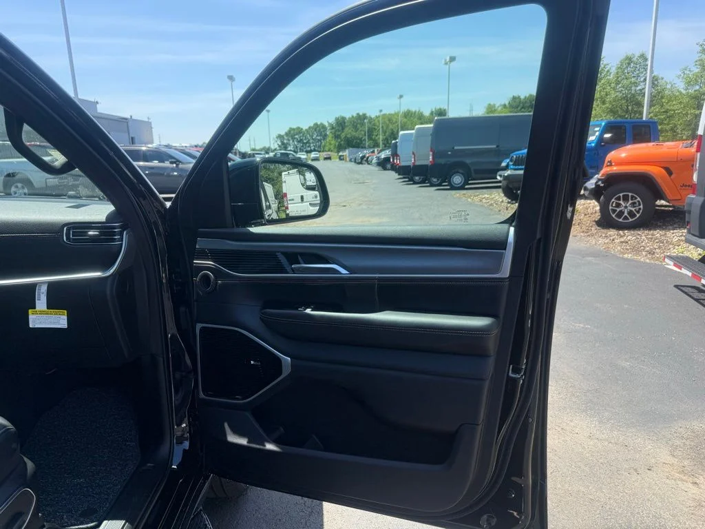New 2026 Black Jeep  image 62