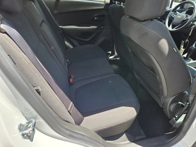 2021 Chevrolet Trax LS - Photo 14