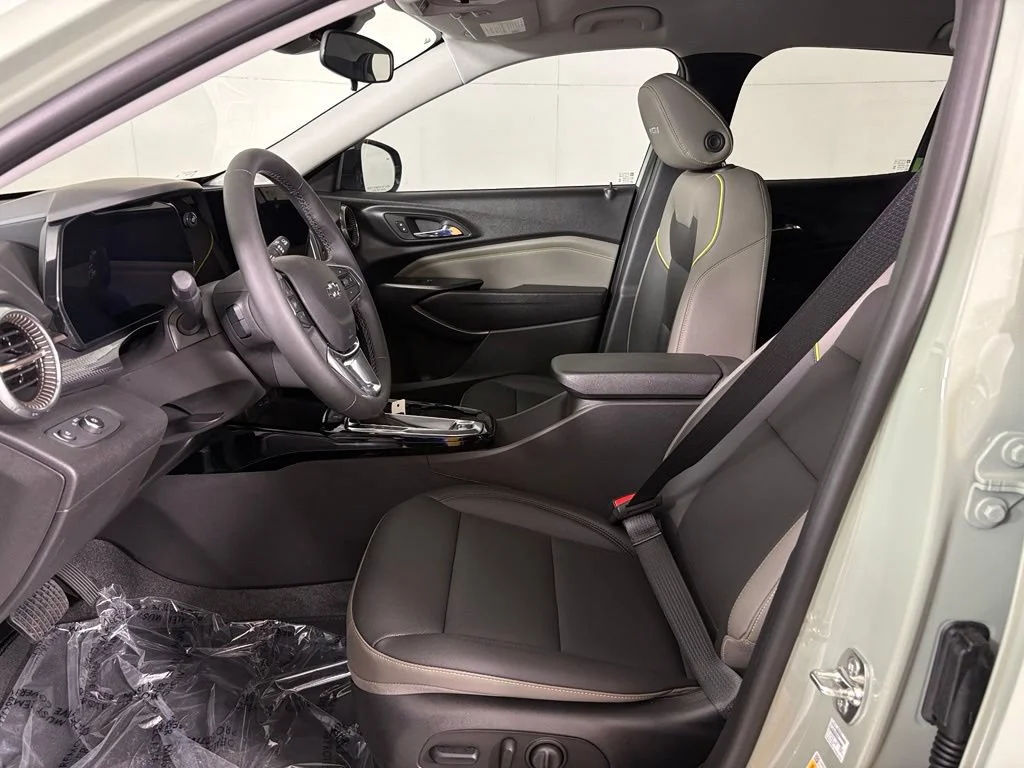 New 2026 Cacti Green Chevrolet ACTIV image 19
