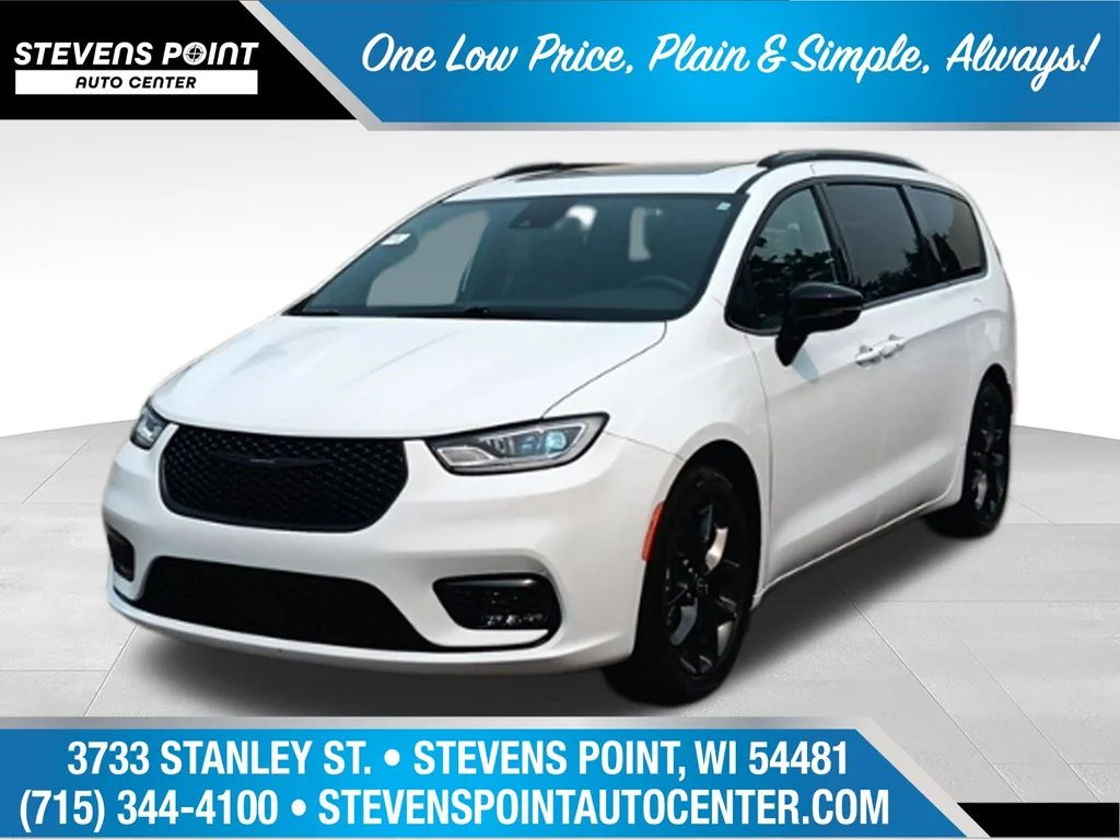 Used 2025 Bright White Clearcoat Chrysler Limited image 1