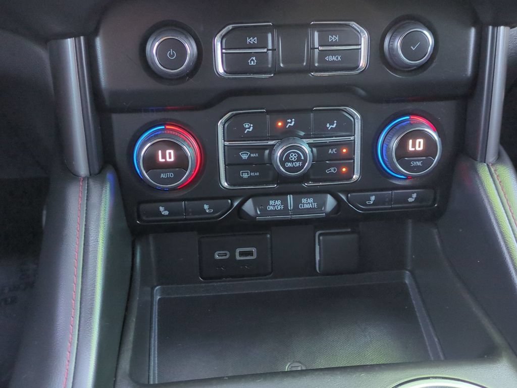 Used 2021 BLACK Chevrolet RST image 19