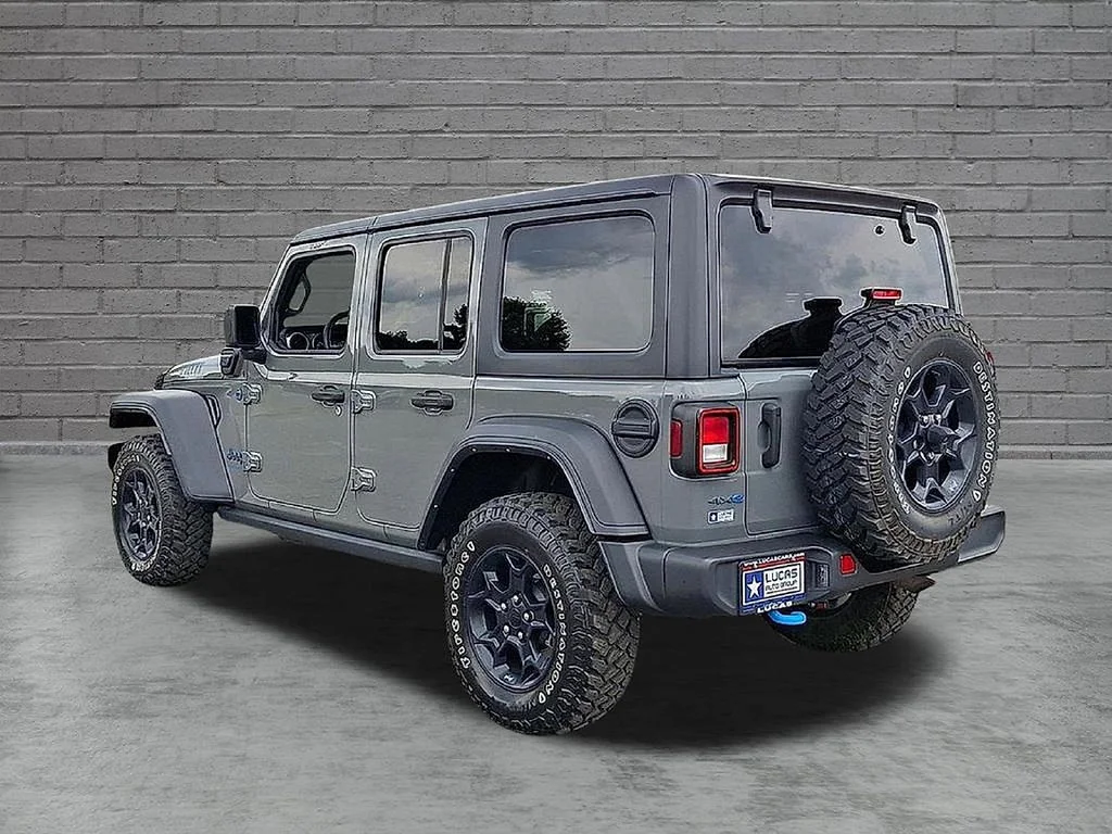 Used 2023 Gray Jeep 4x4 image 10