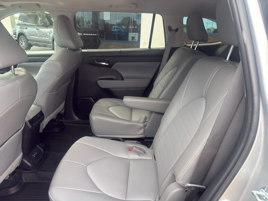 Used 2022 Celestial Silver Metallic Toyota XLE image 16