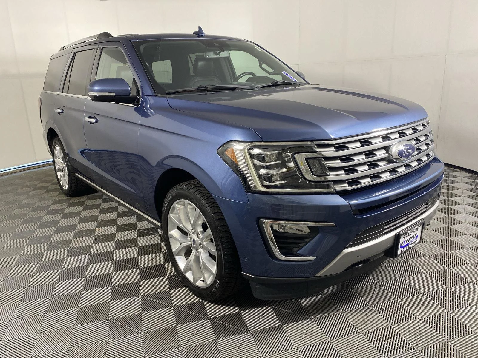 Used 2018 Blue Ford Limited image 11