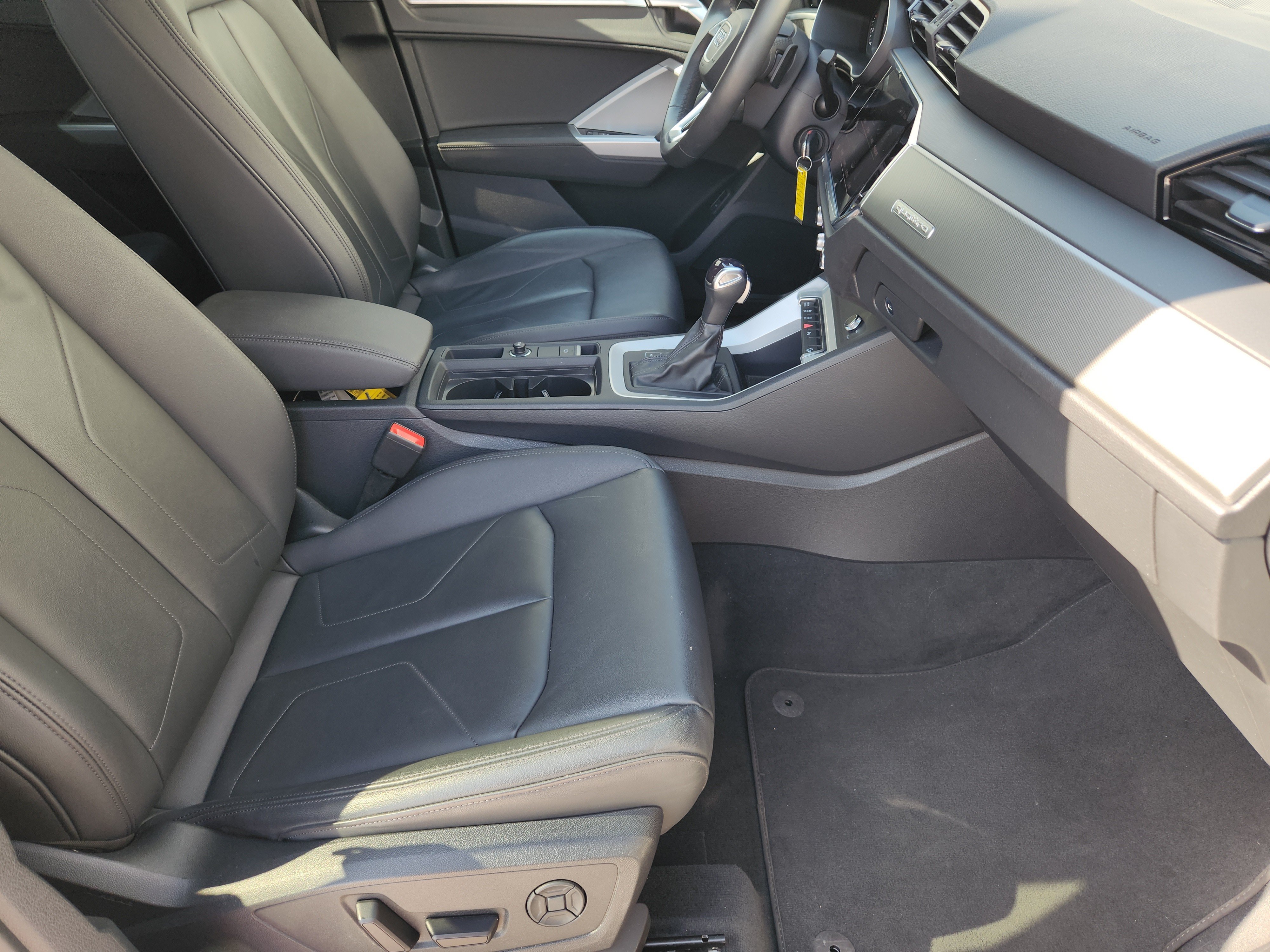 Used 2025  Audi S line Premium image 17