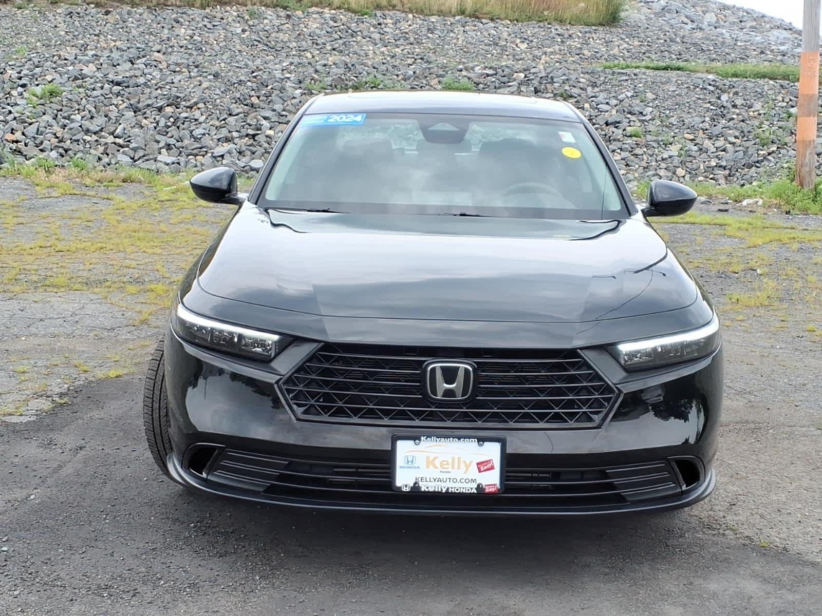 Certified Used 2024 Crystal Black Pearl Honda EX image 2
