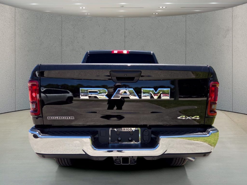 New 2026 Diamond Black Crystal Pearl-Coat Exterior Paint RAM Big Horn image 6