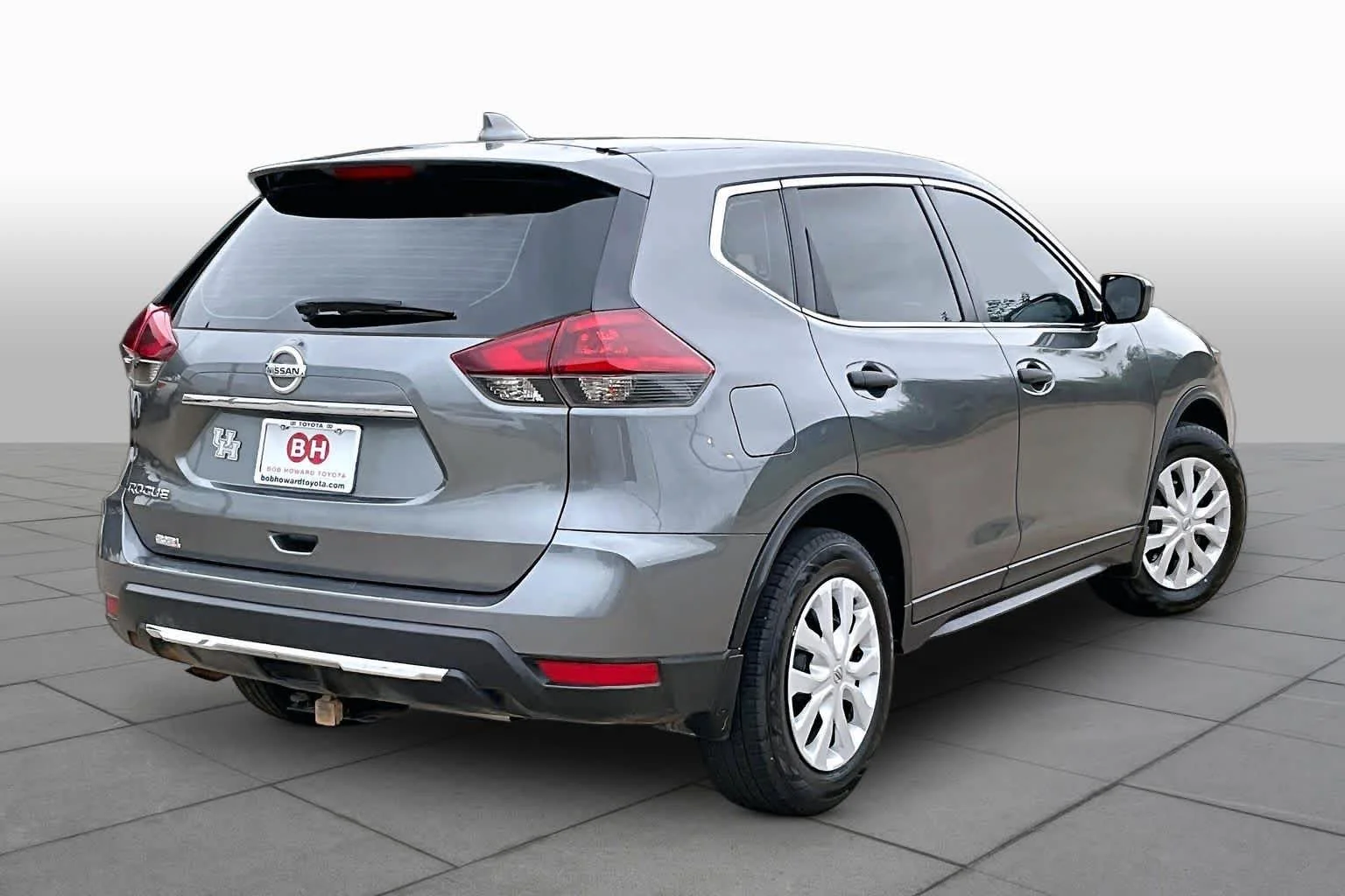 Used 2019 Gun Metallic Nissan S image 12