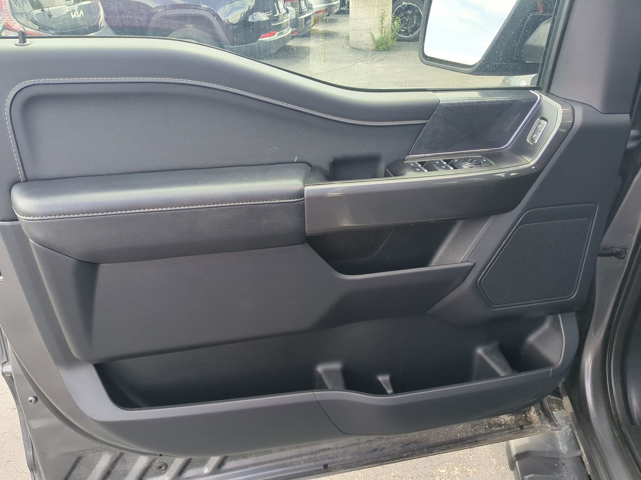 Used 2023 Blue Ford XLT image 12