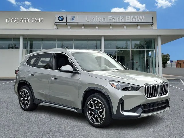 Used 2026 Space Silver Metallic BMW xDrive28i image 3