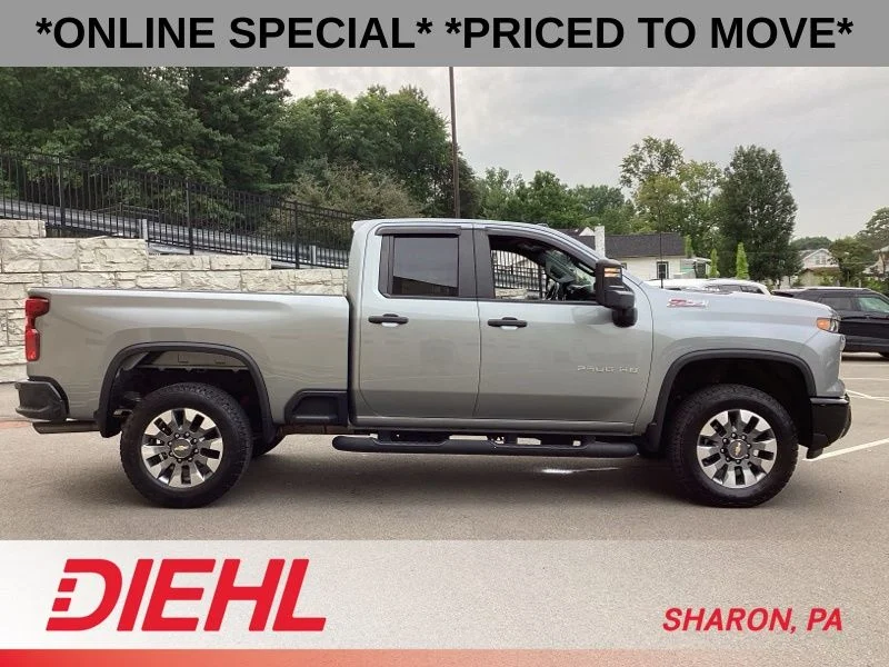 Used 2024 Gray Chevrolet Custom image 10