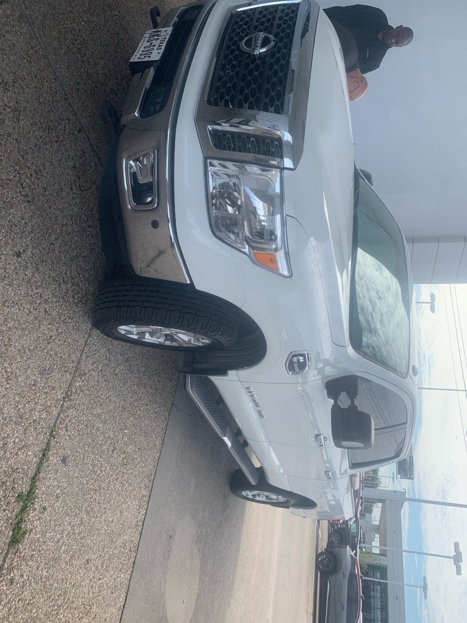 Used 2017 Glacier White Nissan SV image 1