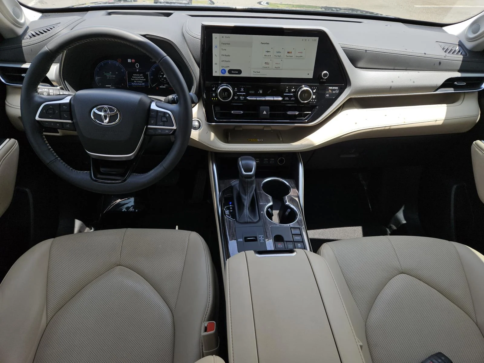 Used 2024 Black Toyota Platinum FWD (Natl) image 12