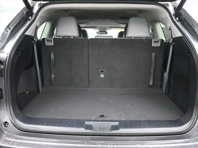 2021 Toyota Highlander XLE - Photo 13