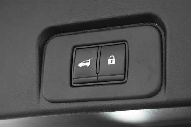 Used 2021 Gray Nissan SV image 18