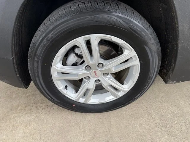 Used 2021 Summit White GMC SLE image 11