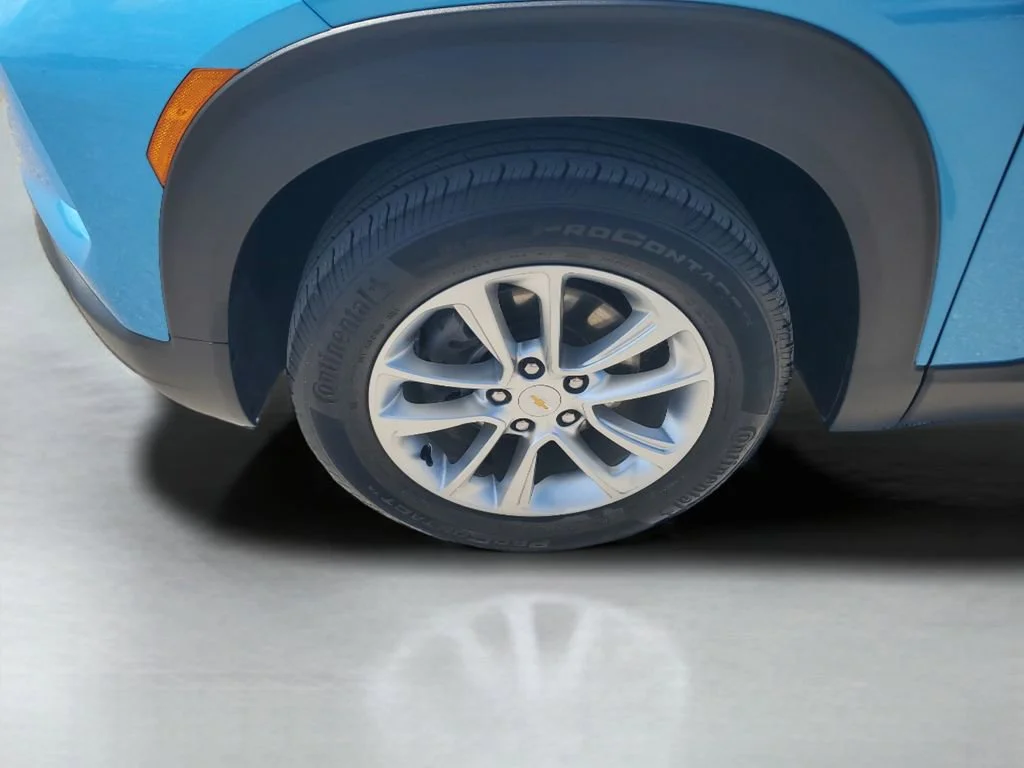 Used 2025 Marina Blue Metallic Chevrolet LS image 31