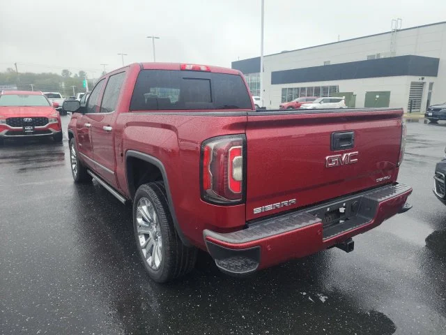Used 2018 Red GMC Denali image 5