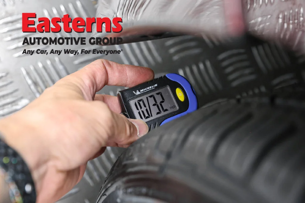 Used 2023 Red Nissan 2.5 SV image 30